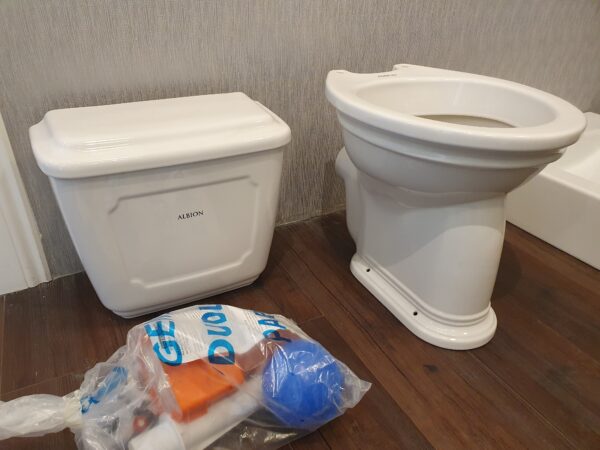 Albion Low level toilet pan, cistern and syphon -  ONE ONLY