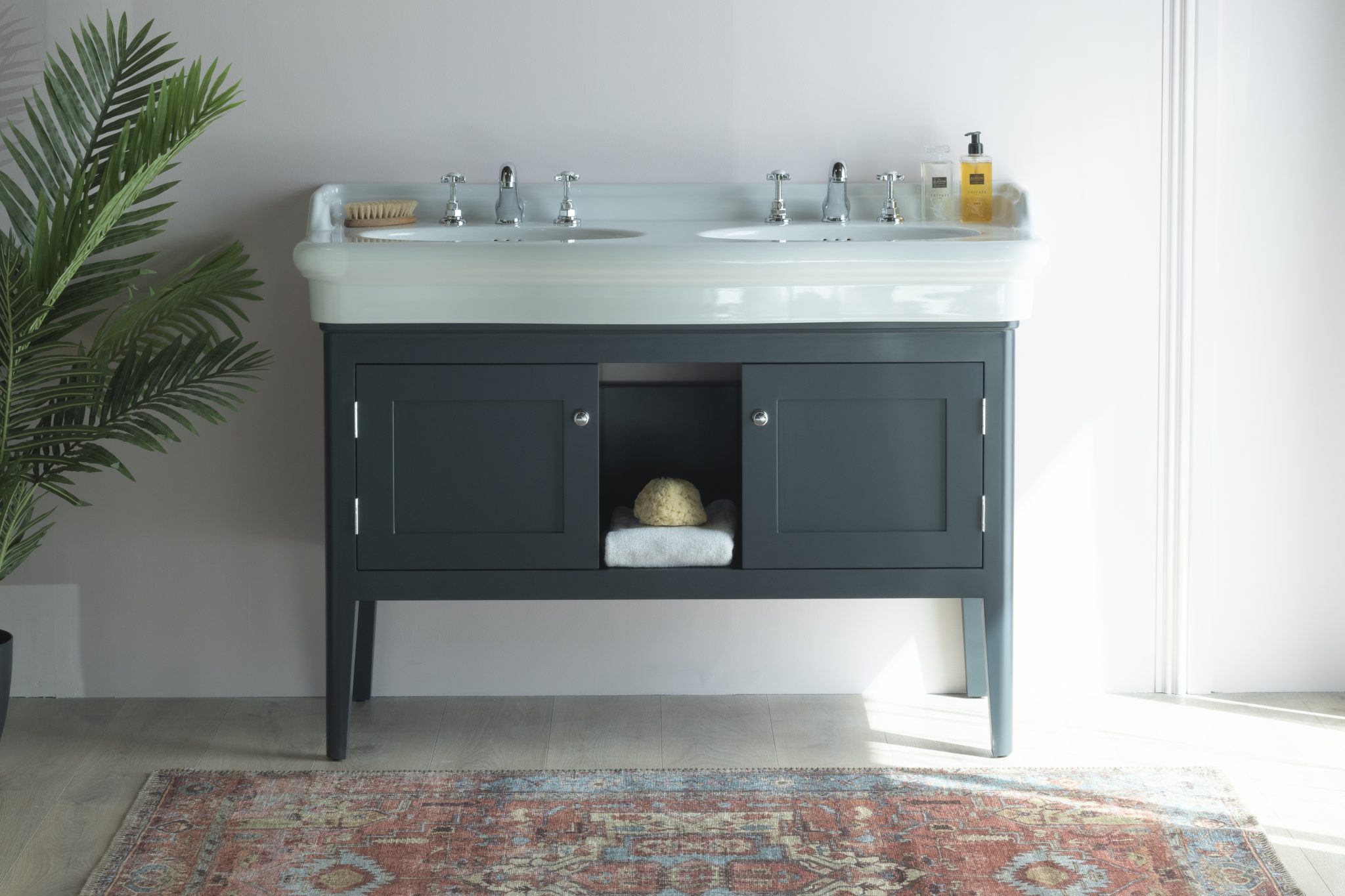 Albion Bath Co - Home of fine Free Standing Baths and Bathroom Furnture