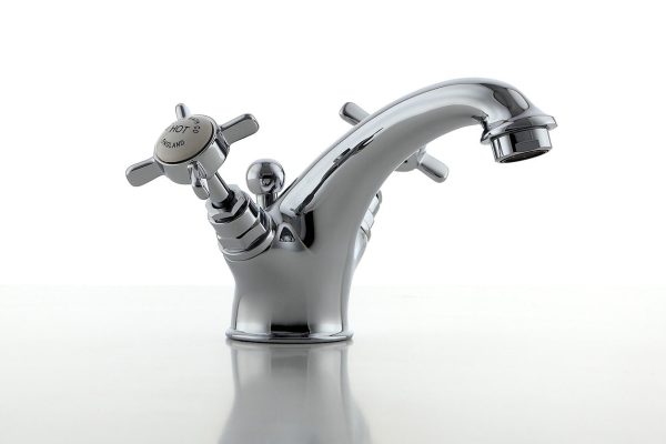 Albion's mono basin taps are available in three models; Beaufort, Amie and Manette. Available in chrome plated finish for durability.