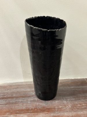 Black vase showroom