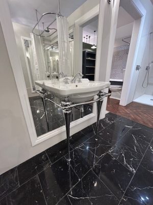 Volda 650 basin chrome stand showroom