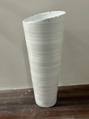 White Vase showroom